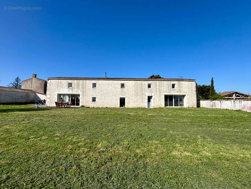 Maison à SAINT-MICHEL-EN-L&#039;HERM
