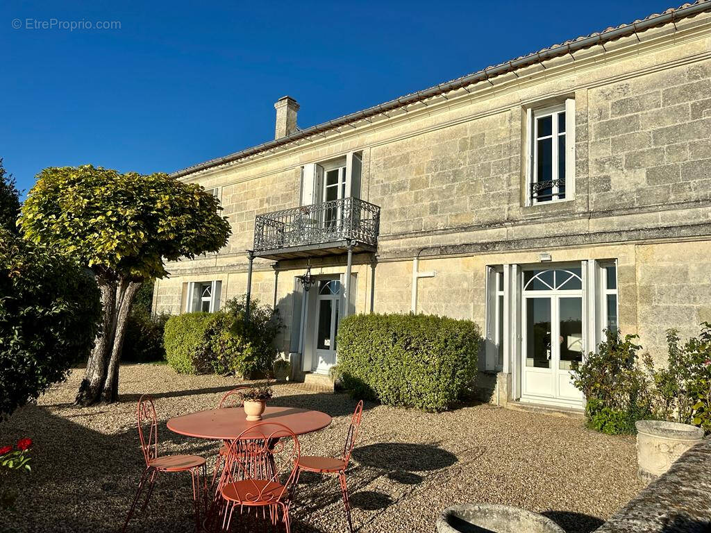 Maison à FRONSAC