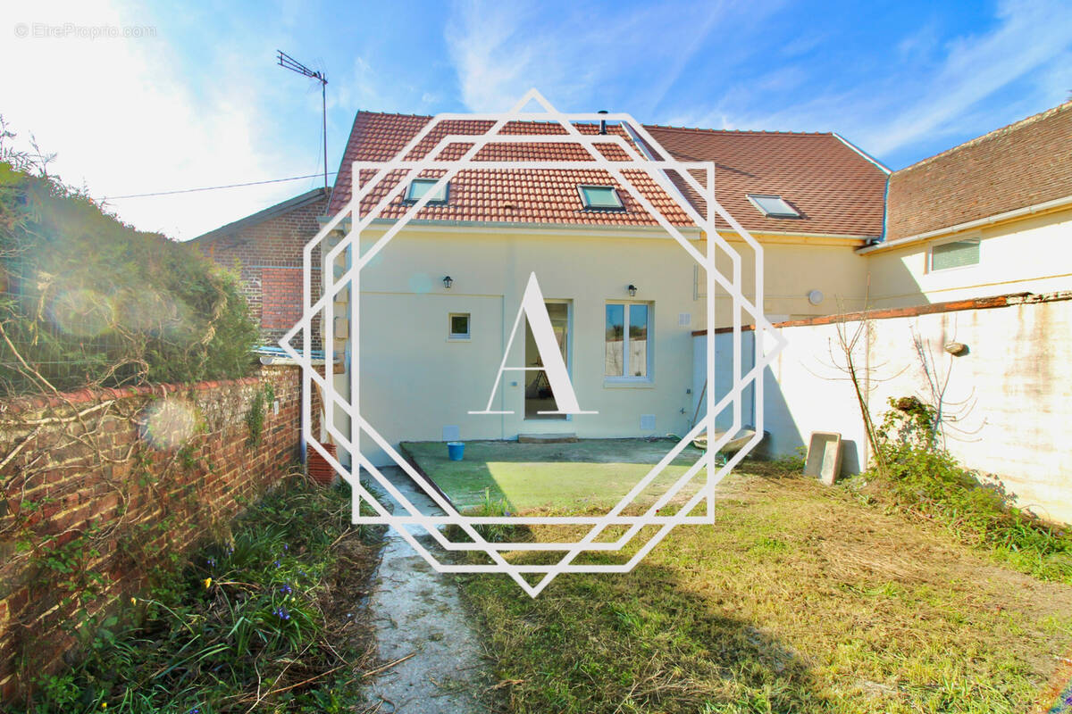 Maison à SAINTE-GENEVIEVE