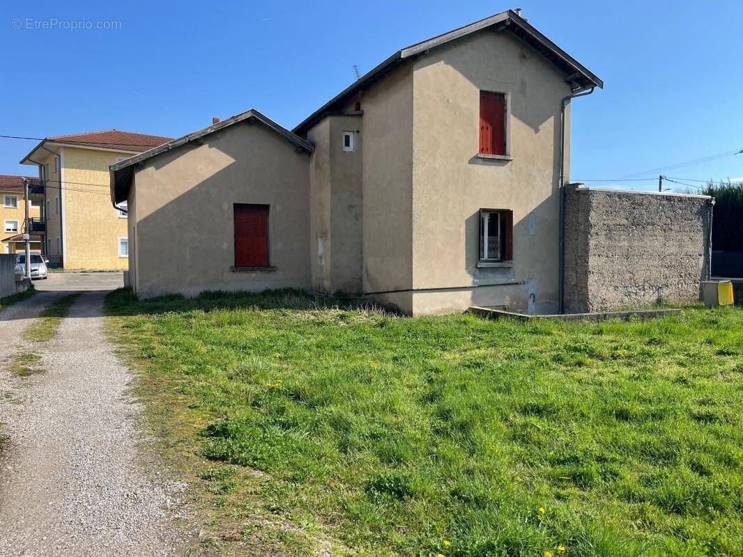 Maison à CHARVIEU-CHAVAGNEUX