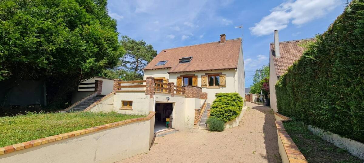 Maison à LIVRY-SUR-SEINE