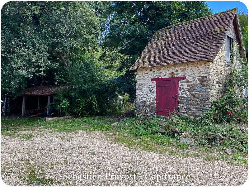 Maison à SARRAZAC