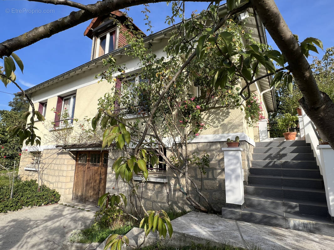 Maison à LOUVRES