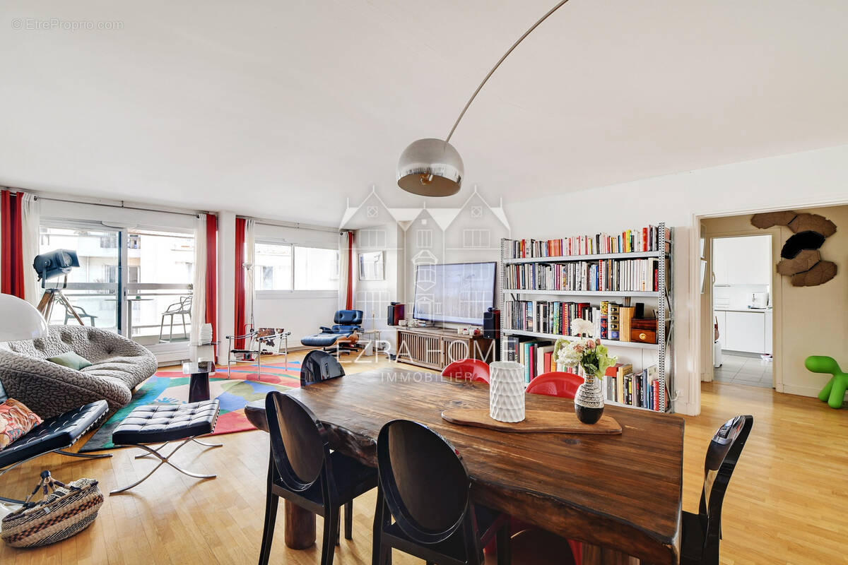 Appartement à PARIS-7E
