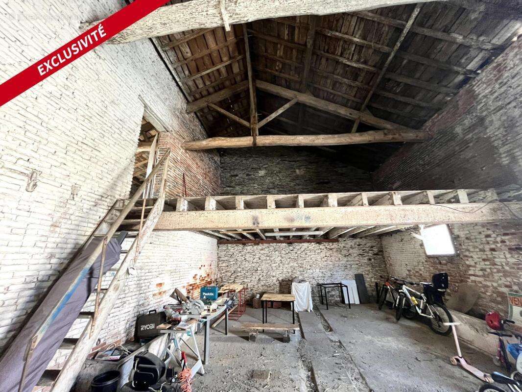 Maison à BEGROLLES-EN-MAUGES