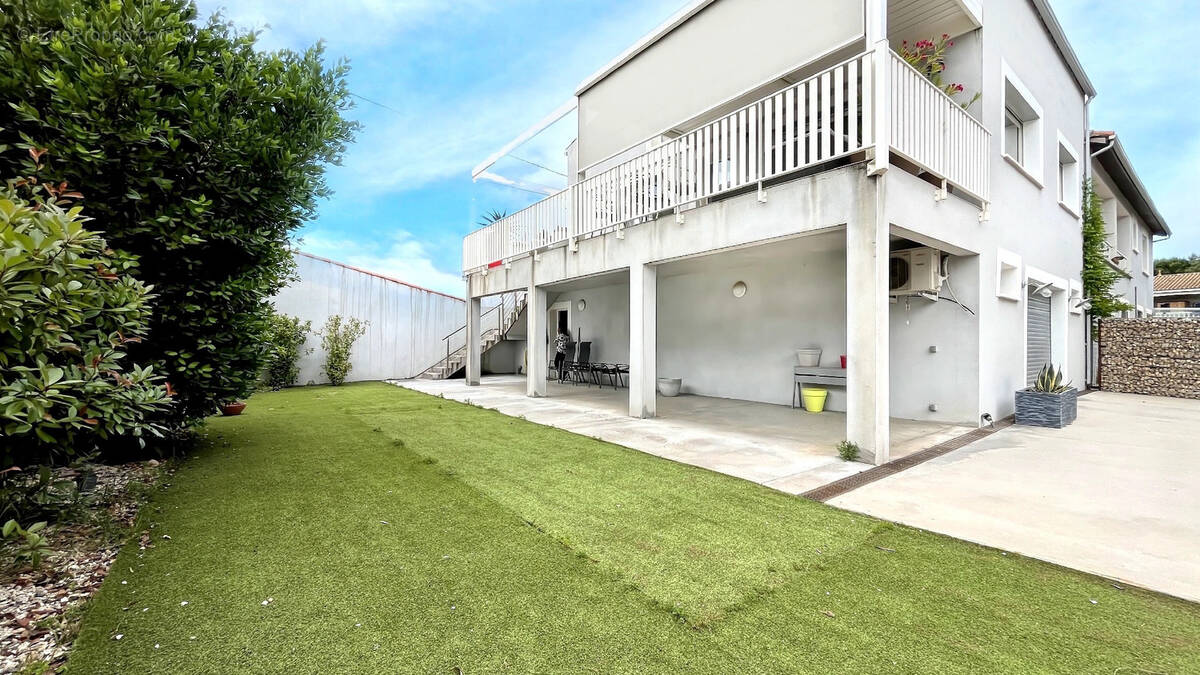Maison à VILLENEUVE-LES-BEZIERS