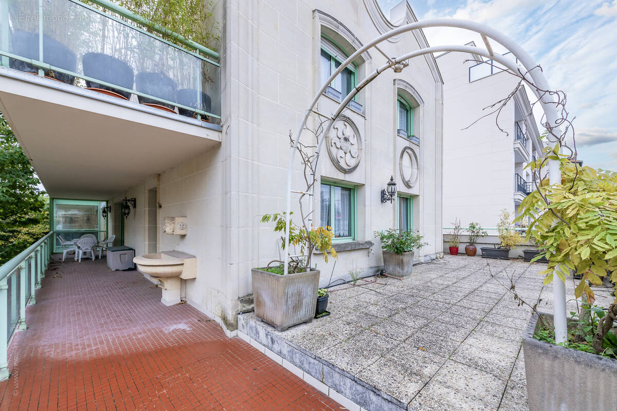 Appartement à SAINT-MAUR-DES-FOSSES