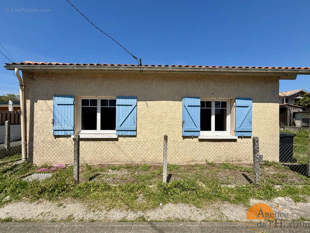 Maison à ARES