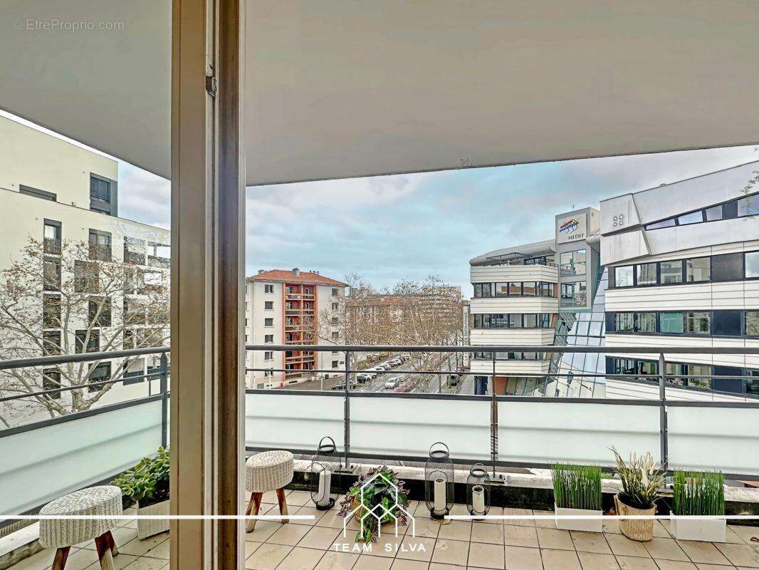 Appartement à LYON-8E