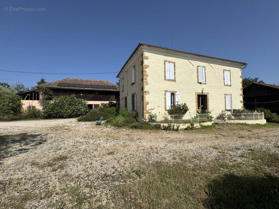 Maison à MIRANDE