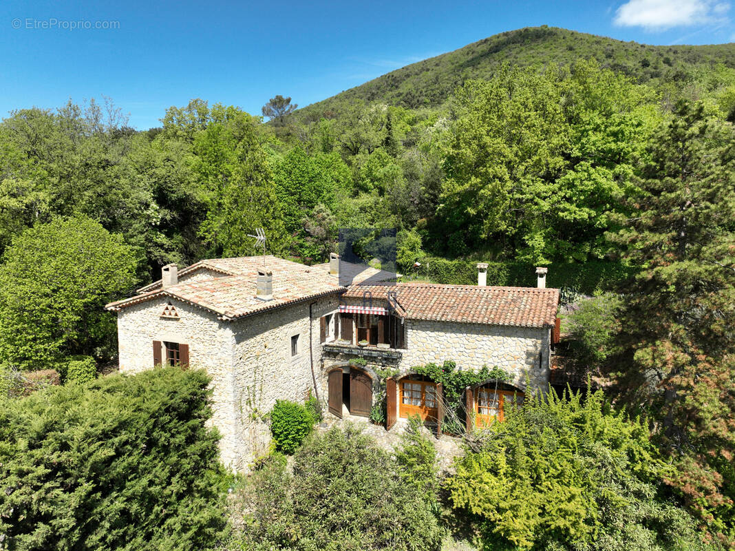 Maison à MIRMANDE