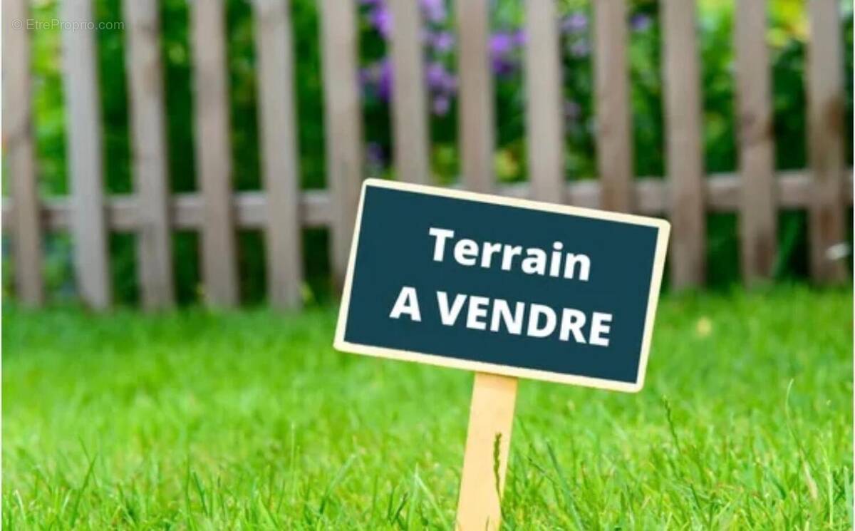 Photo 1 - Terrain à CLERMONT-L&#039;HERAULT