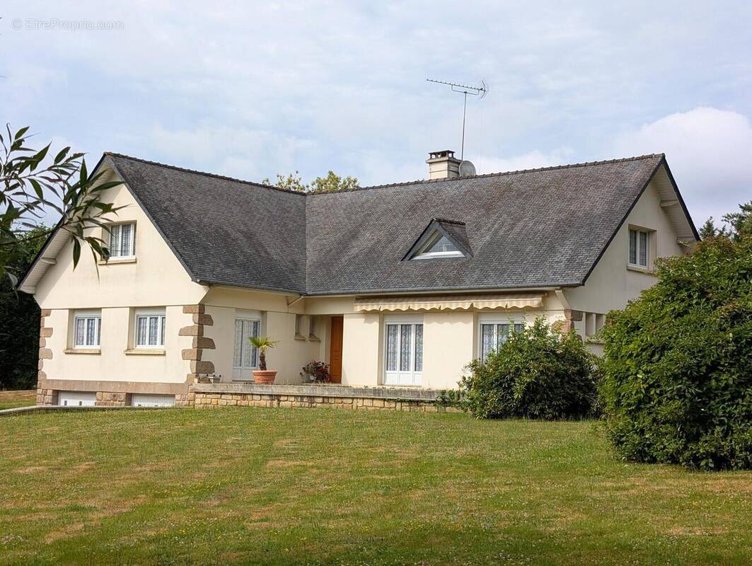 Photo 1 - Maison à MONTOURS