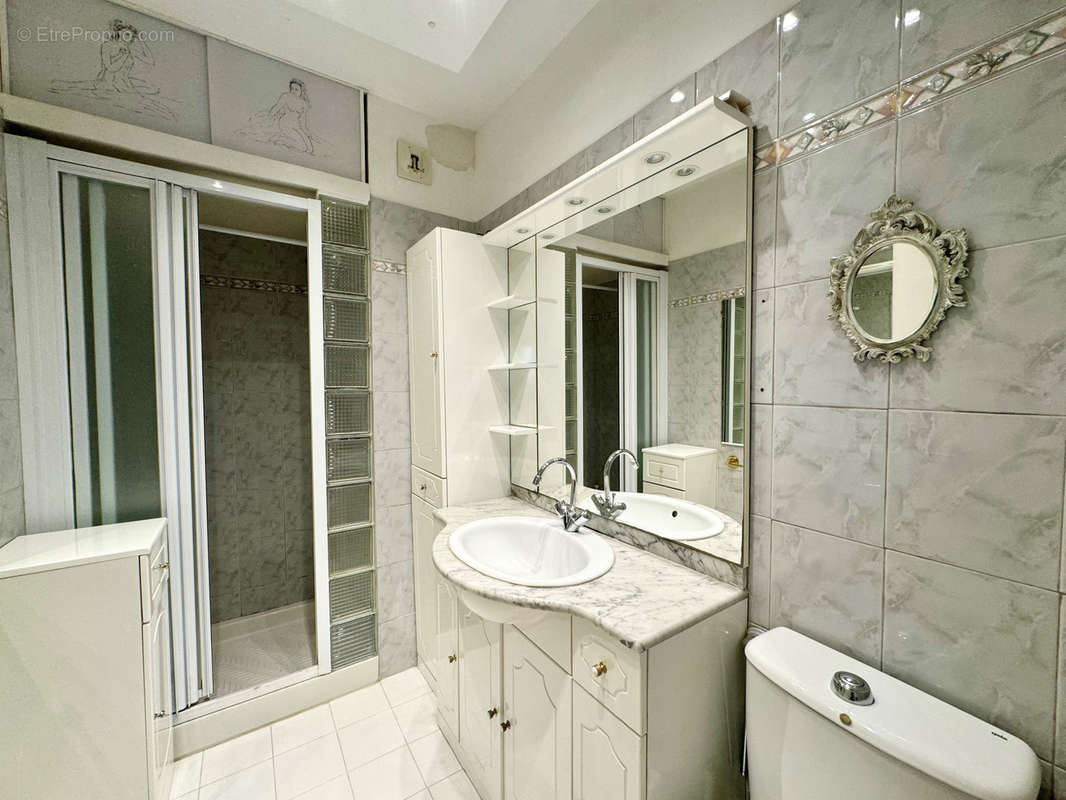 Appartement à SIX-FOURS-LES-PLAGES