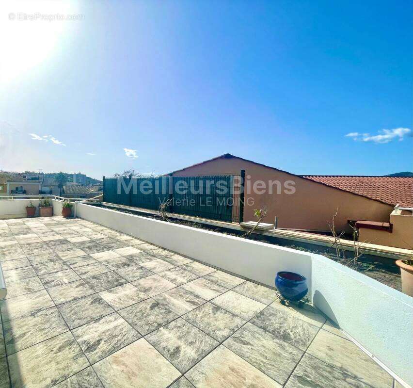 Appartement à LE CANNET