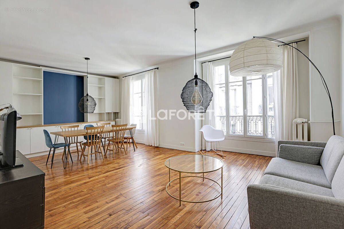 Appartement à PARIS-14E
