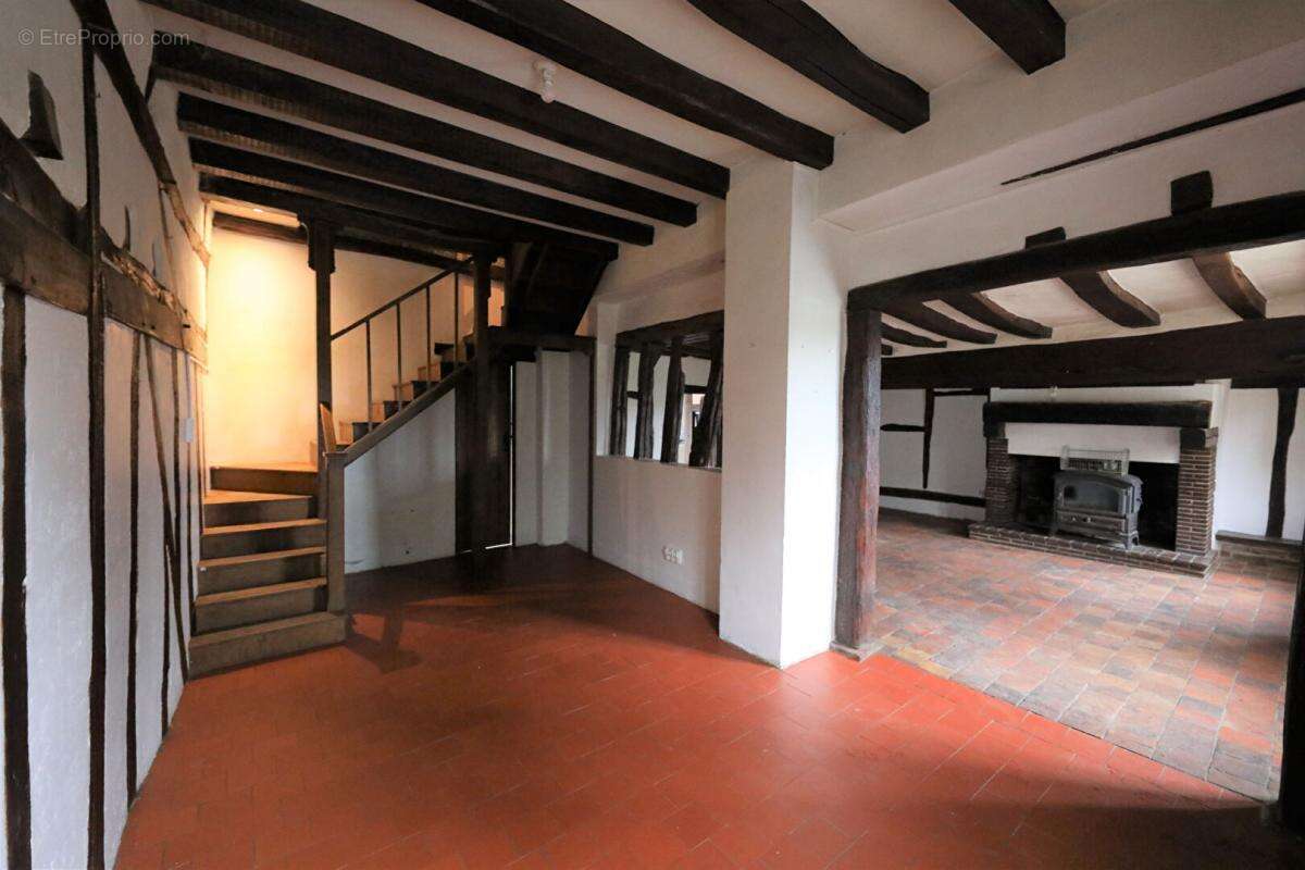Maison à LE CHARME