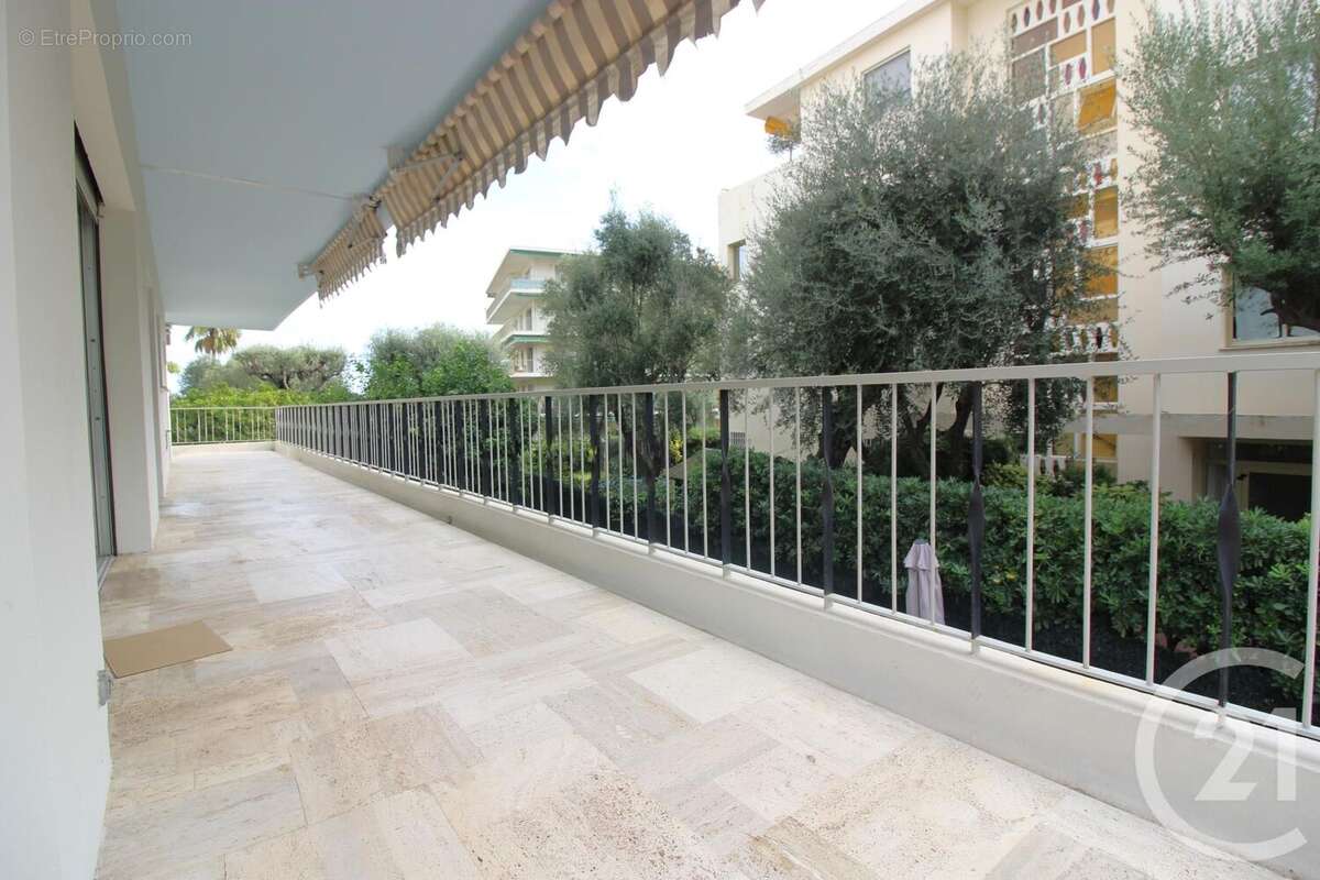 Appartement à ROQUEBRUNE-CAP-MARTIN