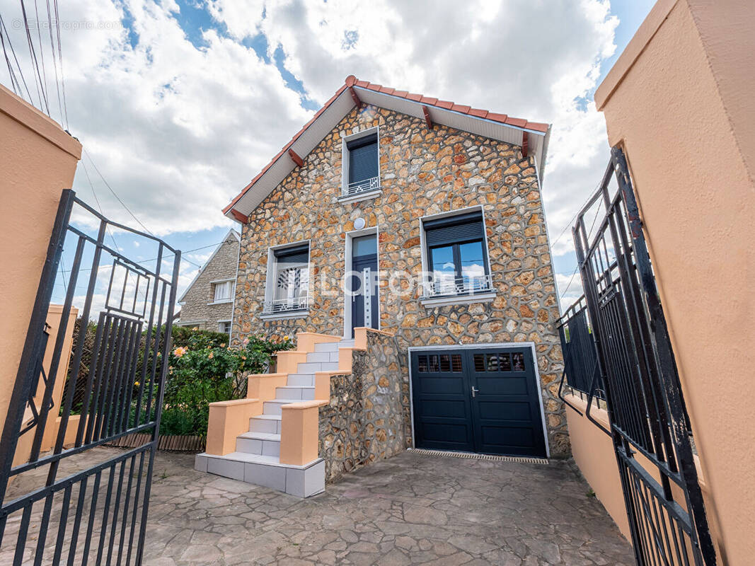 Maison à PERSAN