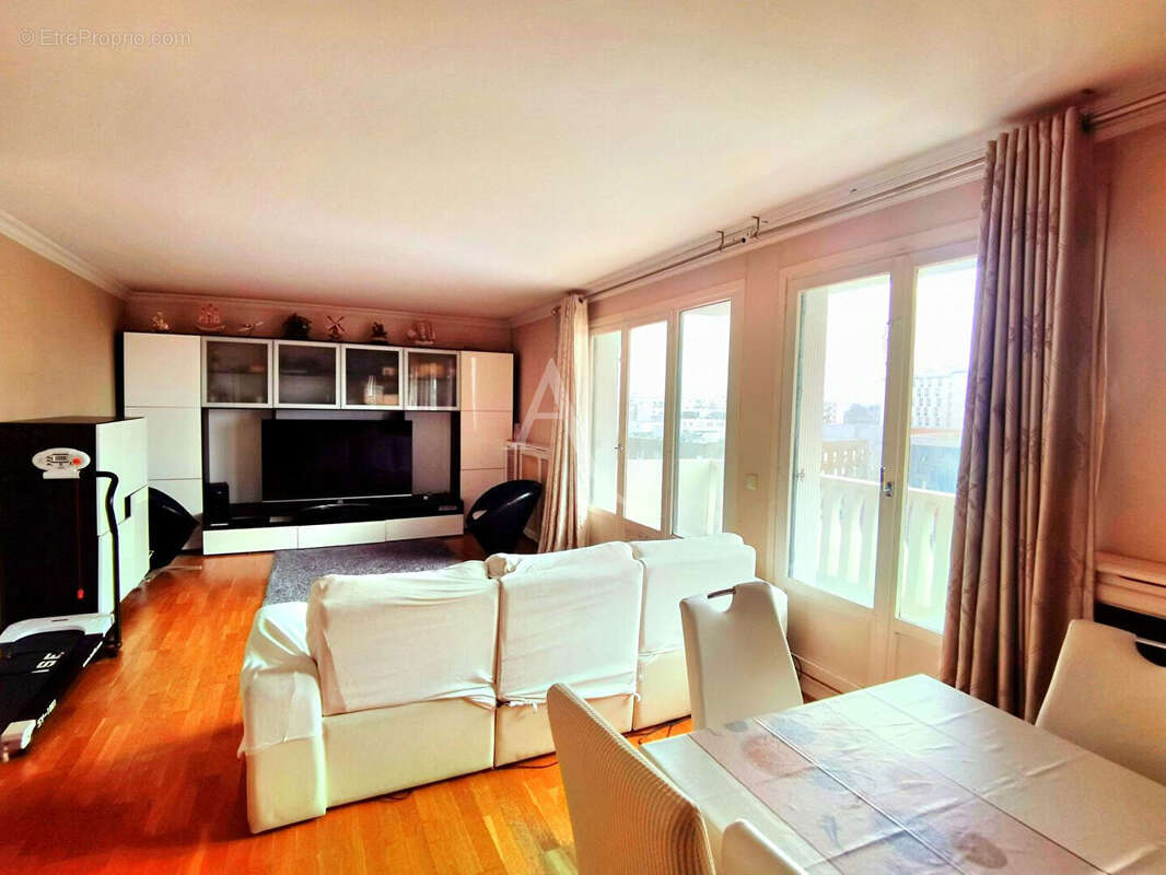 Appartement à LE BOURGET