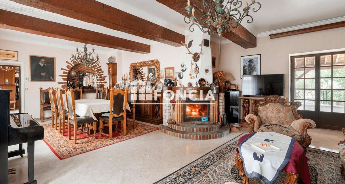 Maison à EGLY