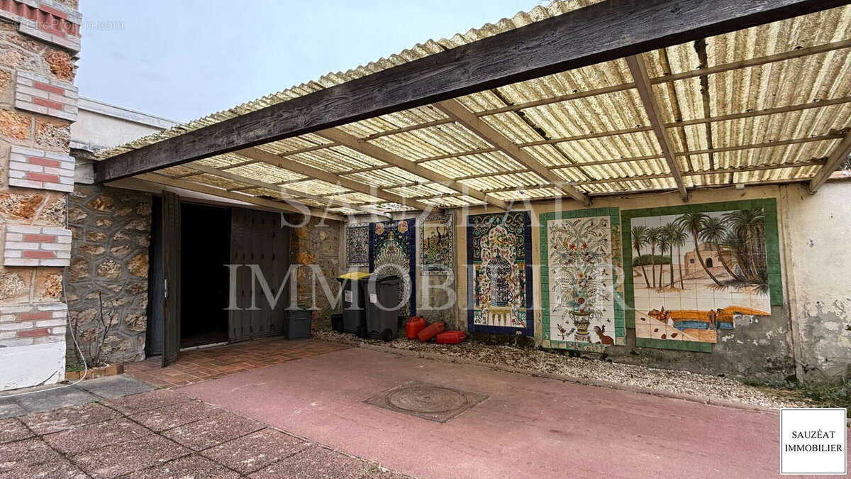 Maison à VERRIERES-LE-BUISSON