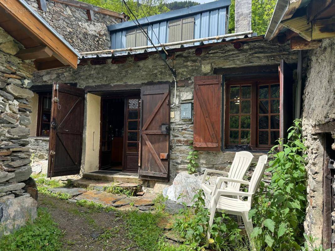 Maison à AUZAT