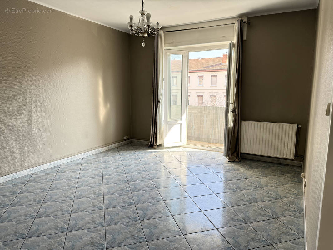 Appartement à LYON-8E
