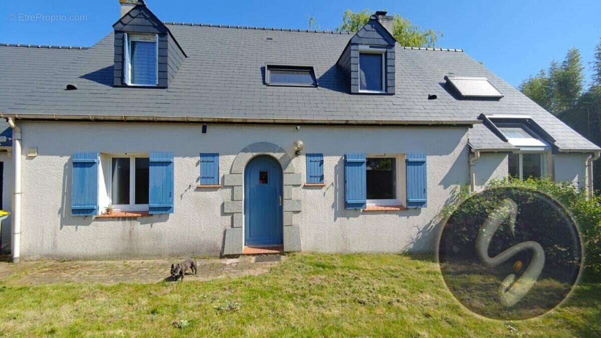 Maison à SAINTE-LUCE-SUR-LOIRE