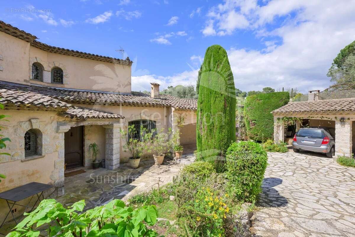 Maison à MOUGINS