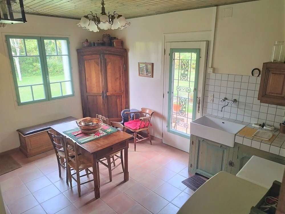 Maison à BEAUNE-LA-ROLANDE