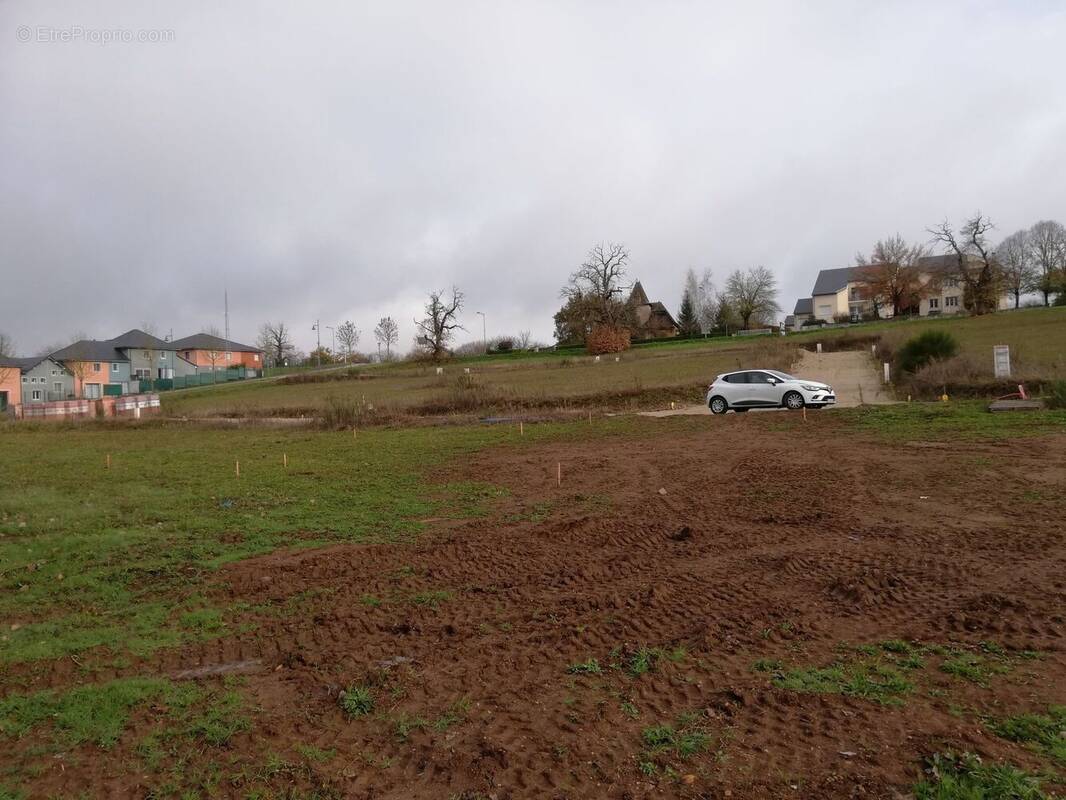 Terrain à RIGNAC