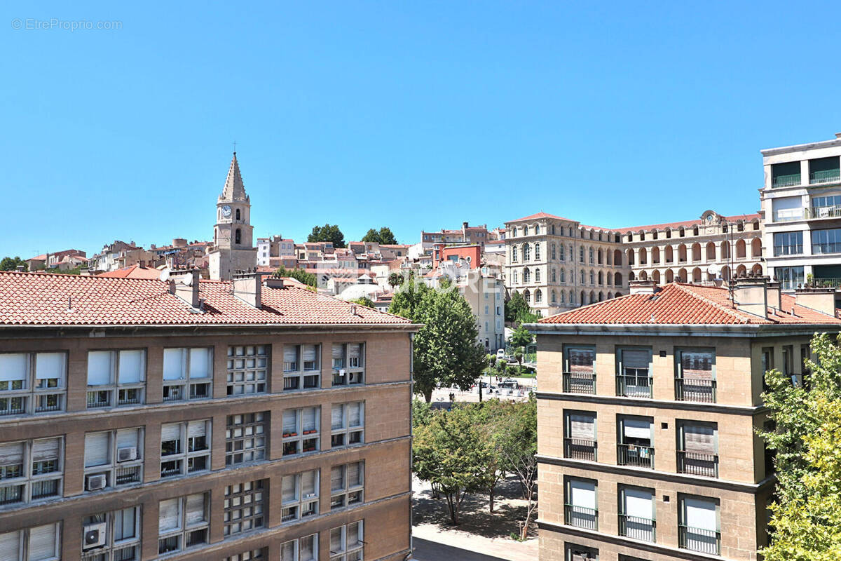 Appartement à MARSEILLE-2E