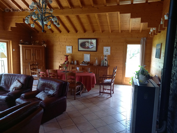 Maison à AIX-NOULETTE