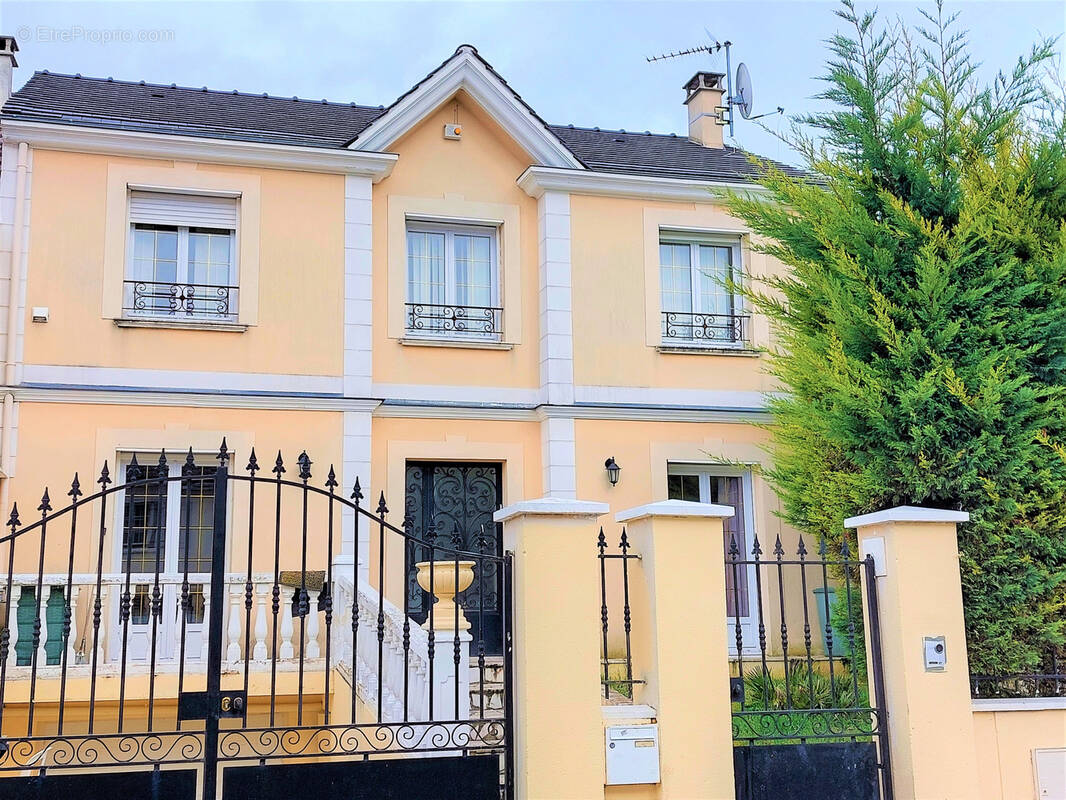 Maison à ORMESSON-SUR-MARNE