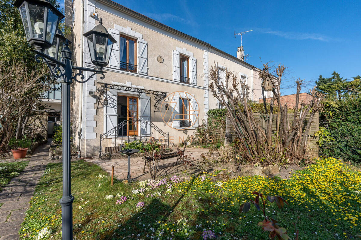 Maison à NOGENT-SUR-MARNE