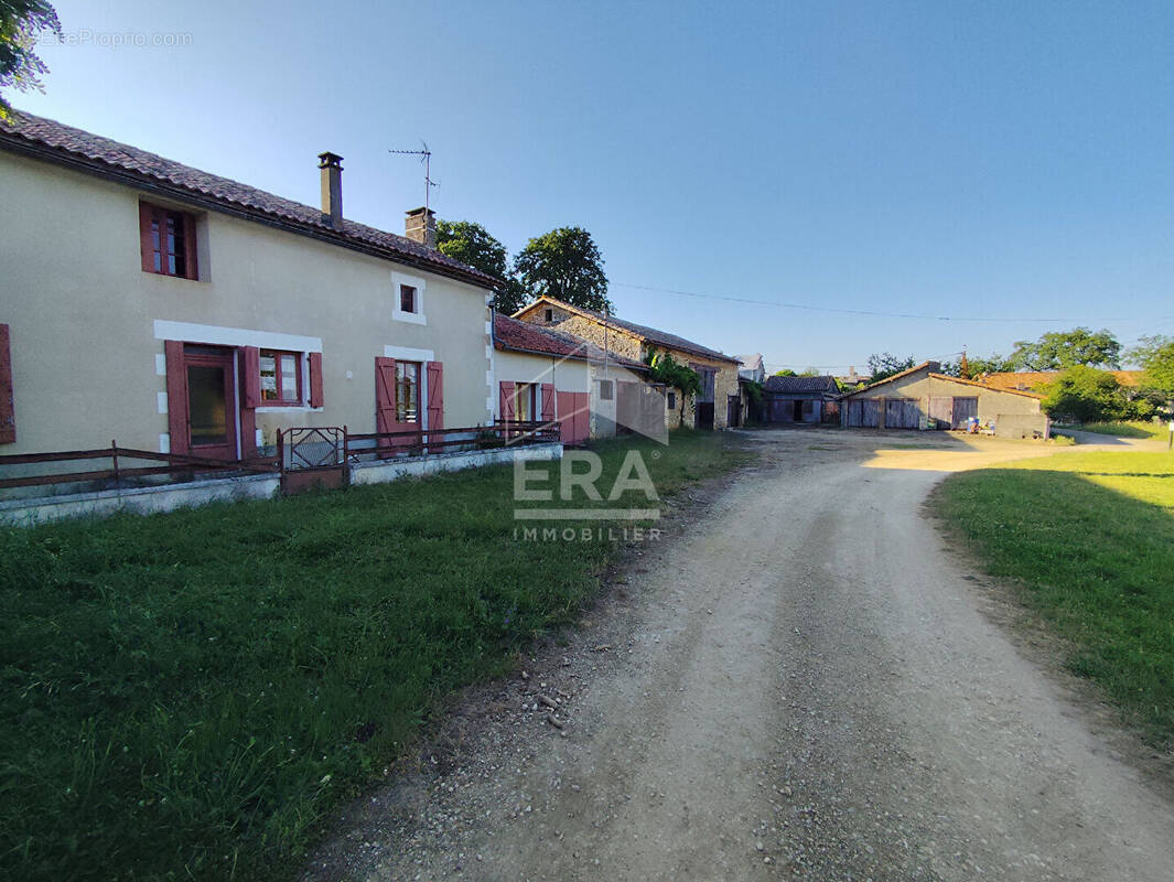 Maison à BLANZAY