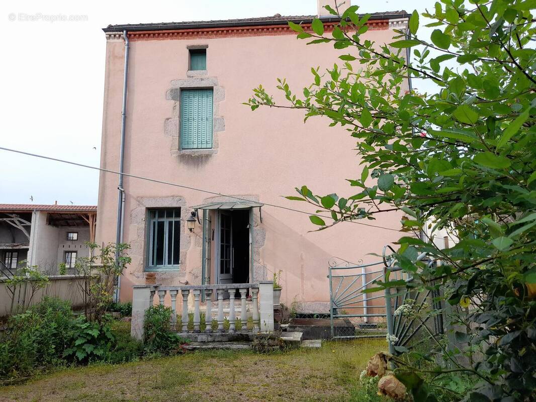 Photo 1 - Maison à SAINT-MARTIN-D&#039;ESTREAUX