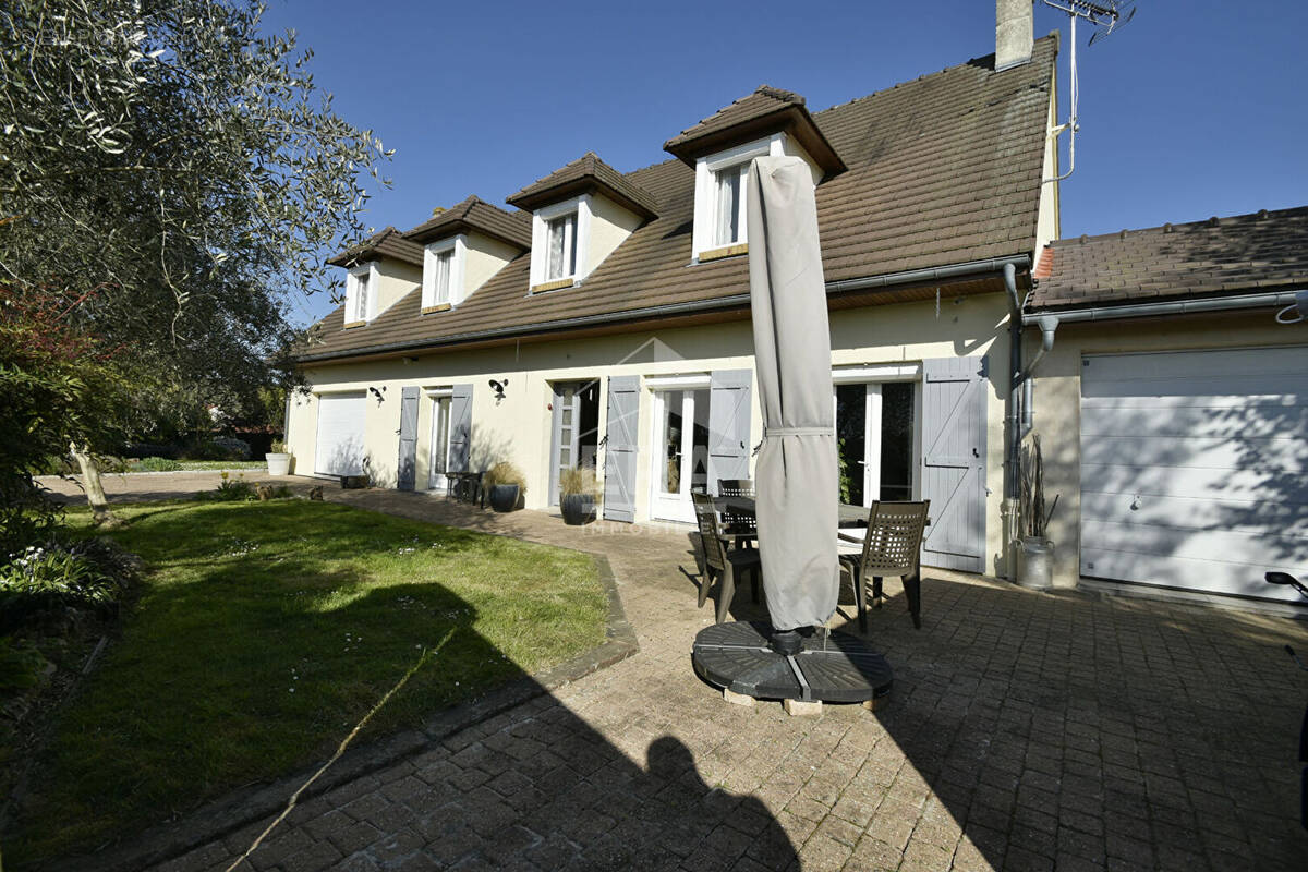 Maison à JOUARS-PONTCHARTRAIN