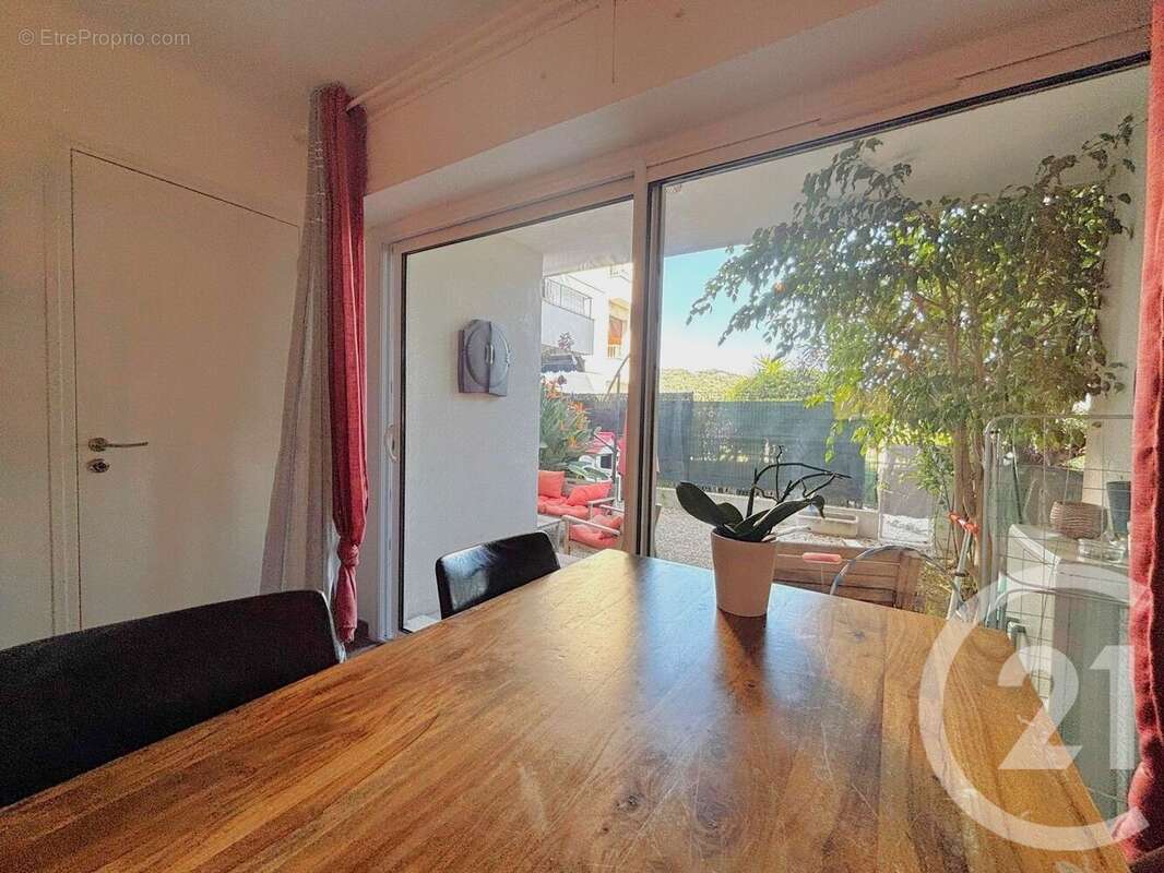 Appartement à LE CANNET