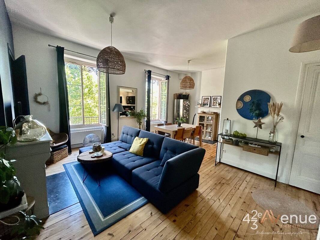 Appartement à SAINT-ETIENNE