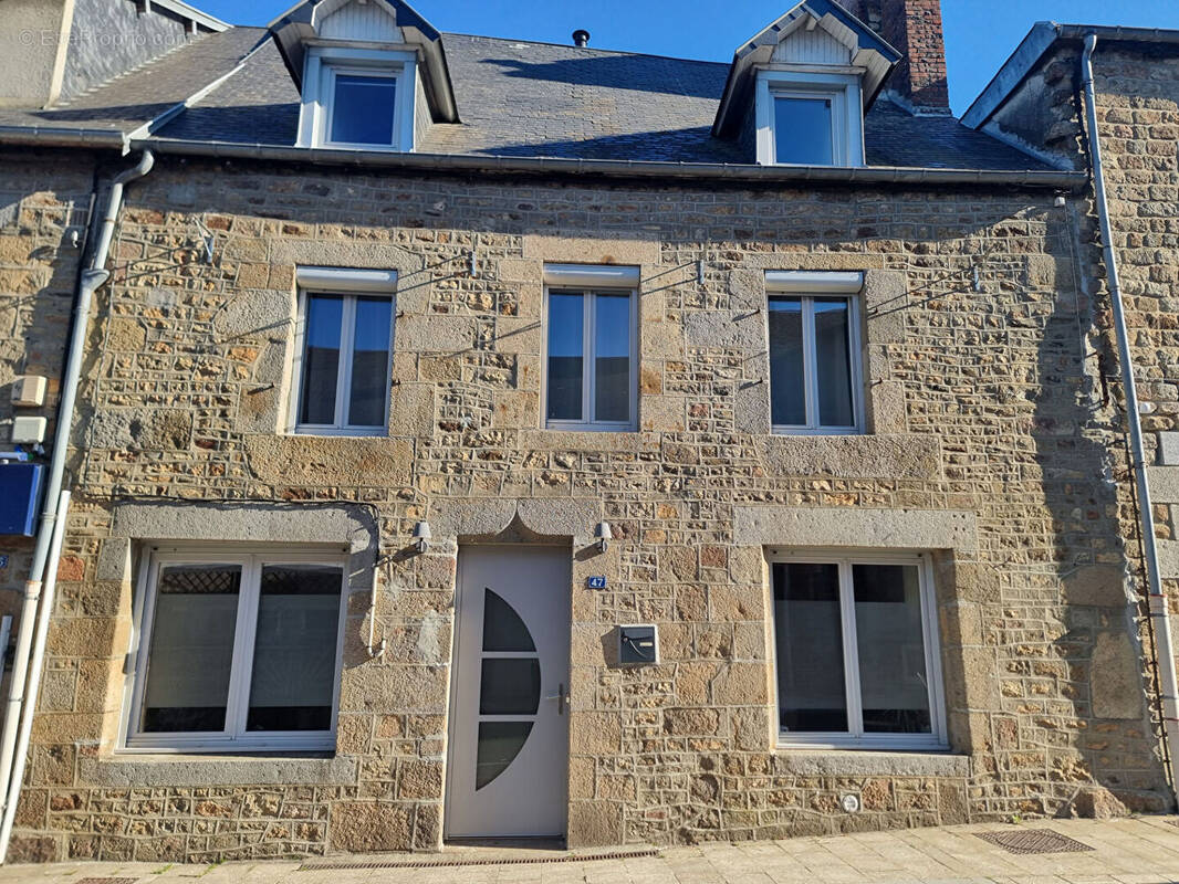 Maison à DUCEY
