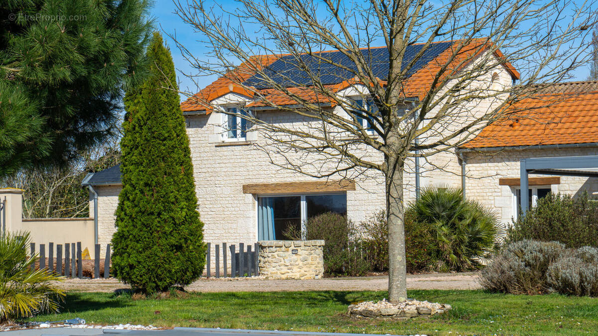 Maison à MARIGNY-BRIZAY