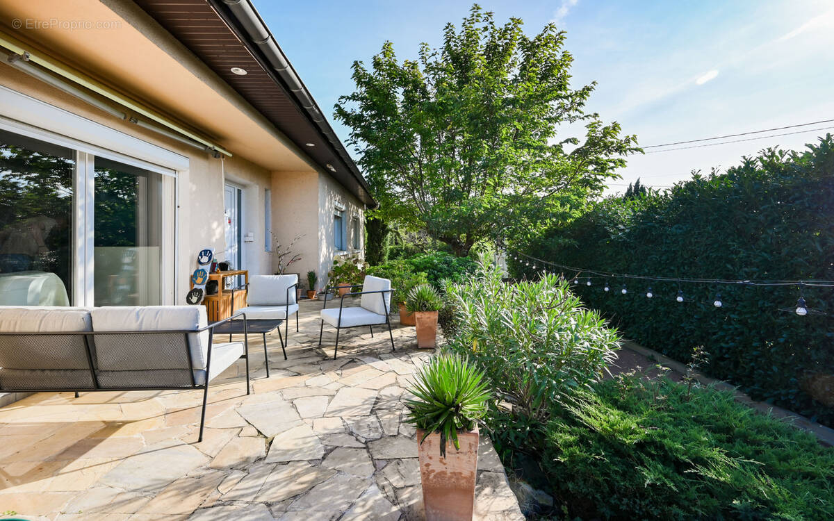 Maison à MONTAGNY