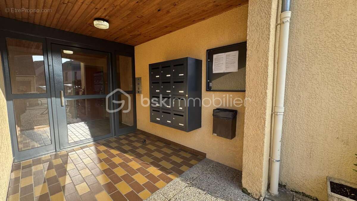 Appartement à COMBS-LA-VILLE