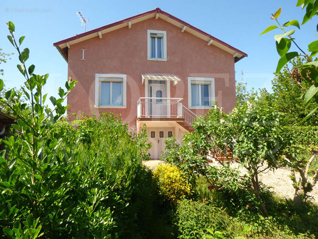 Maison à LABRUGUIERE