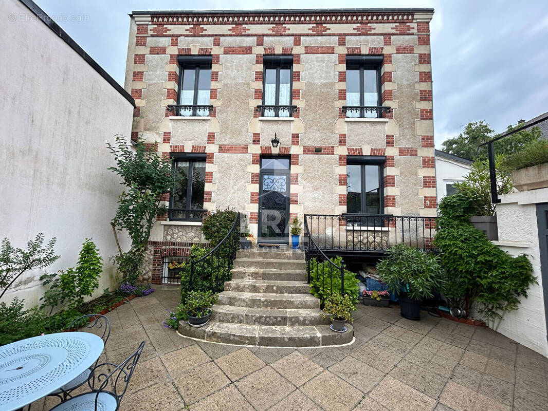 Maison à AUNEAU