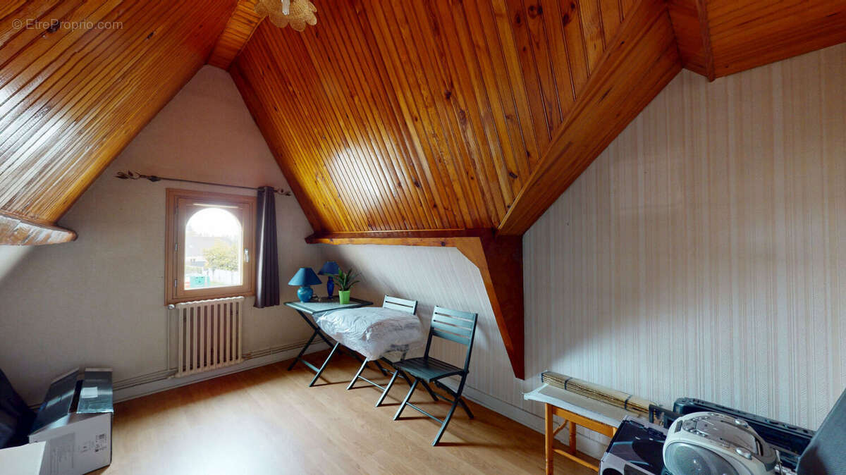 Maison à LONGUE-JUMELLES