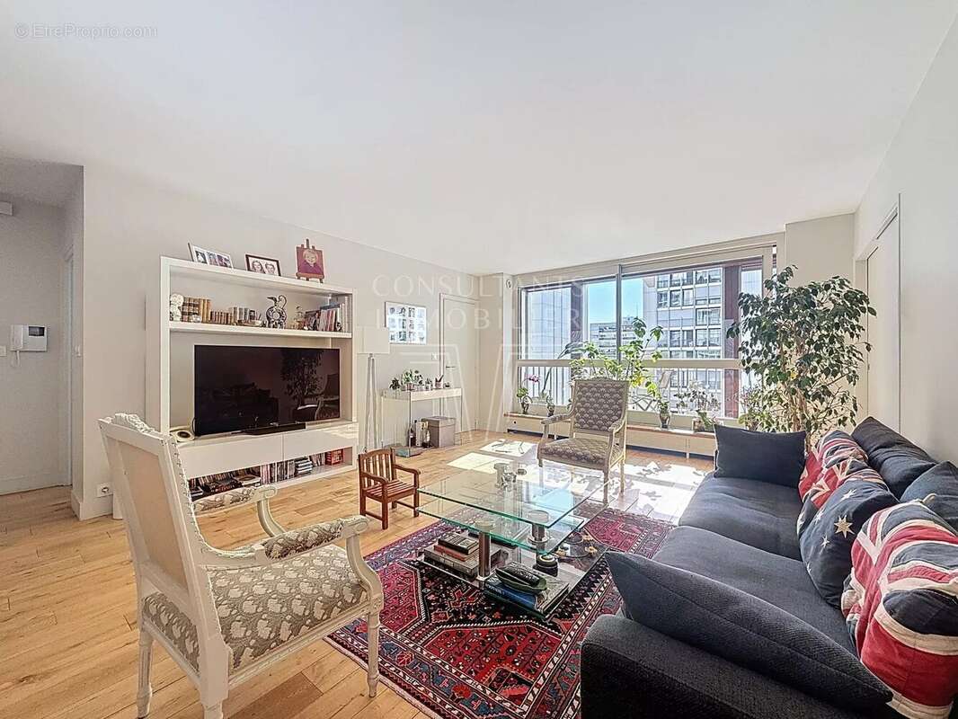 Appartement à PARIS-15E
