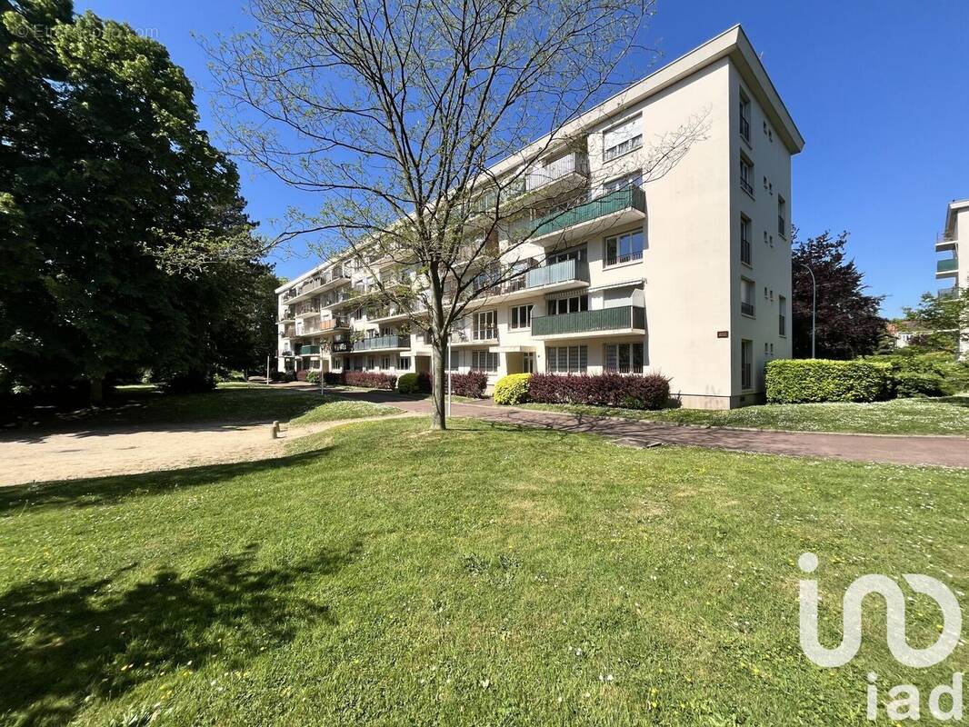 Photo 1 - Appartement à LE PLESSIS-BOUCHARD